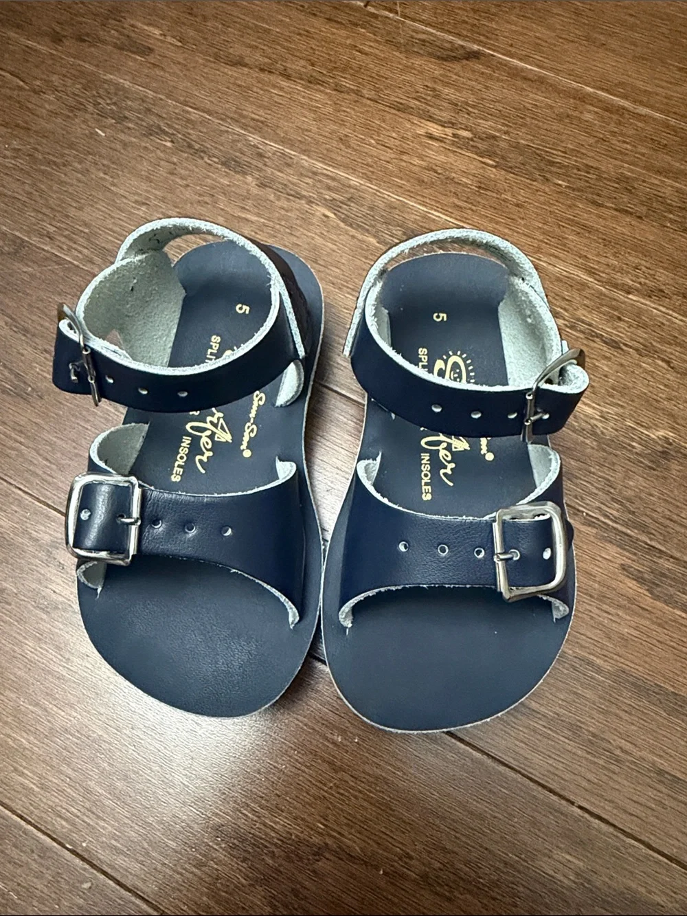 Saltwater Sun-San Sea Wee sandals- like new- toddler 5